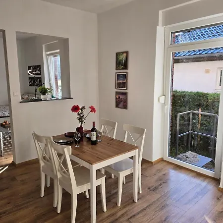 Apartment Ruhige In Zentrumsnaehe